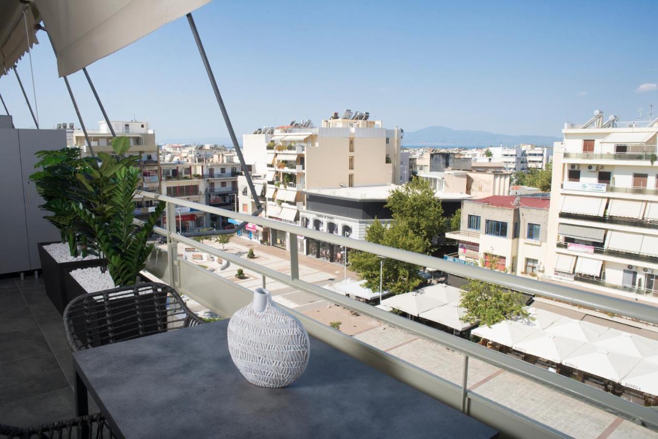 Urban Chic Luxury At The City Center Kalamata Bagian luar foto